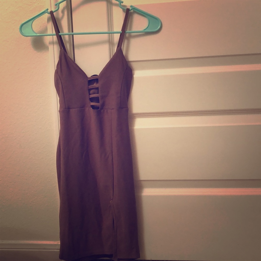 Pretty Little Thing dress